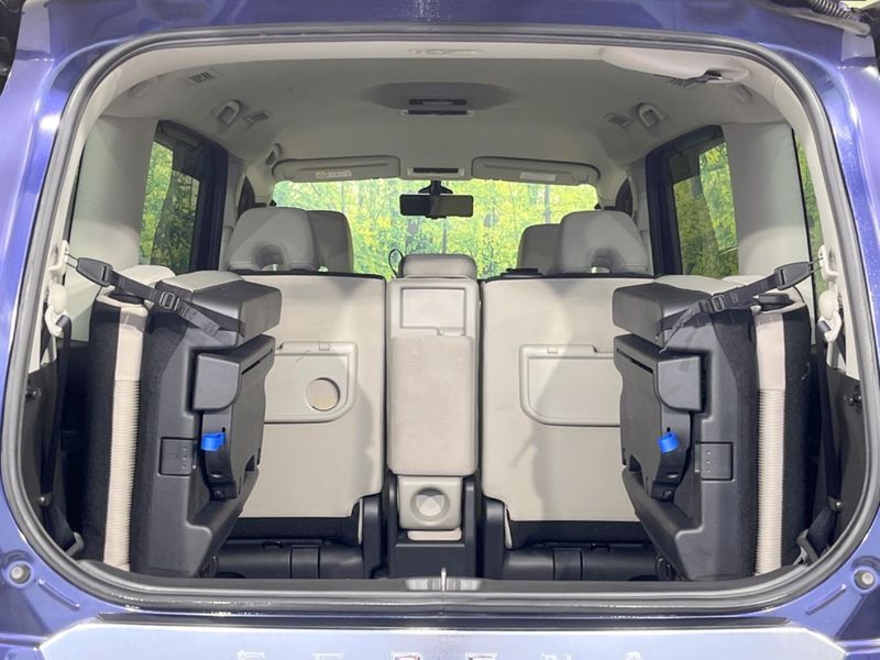 2017 Nissan Serena DAA-GFC27 (UW-6aa4c22277e41)[17]