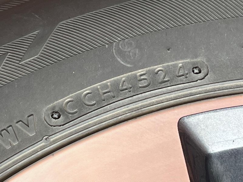 2017 Nissan Serena DAA-GFC27 (UW-6aa4c22480033)[6]