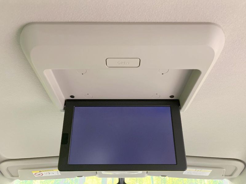 2018 Nissan Serena DAA-GFC27 (UW-6aa4c225ac9ca)[26]