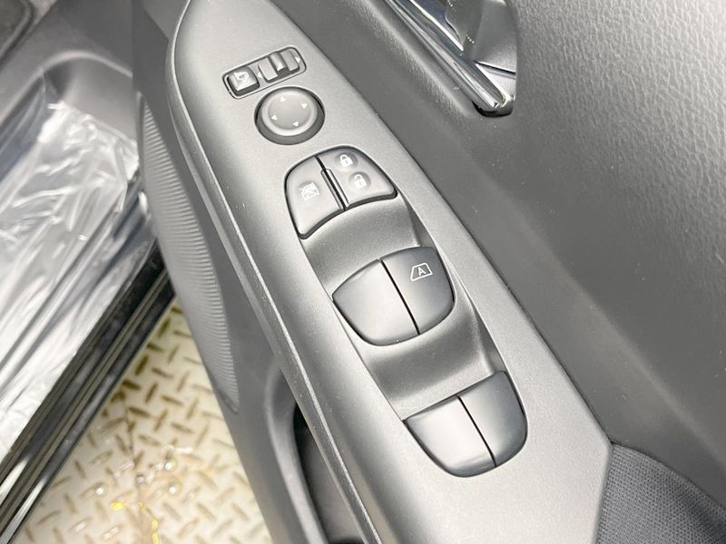 2018 Nissan Serena DAA-GFC27 (UW-6aa4c225ac9ca)[22]