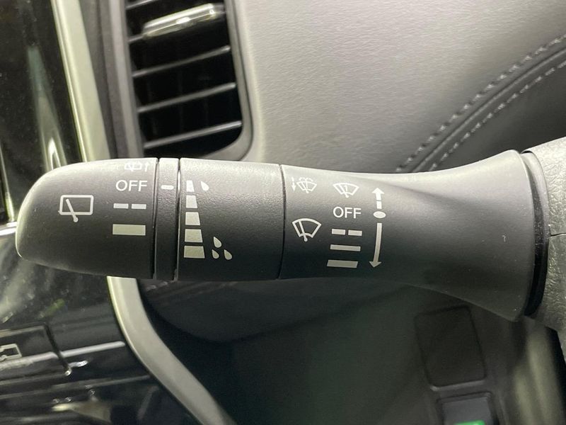 2020 Nissan Serena DAA-GFC27 (UW-6aa4c2292b316)[17]
