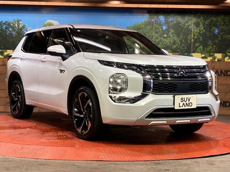 2022 Mitsubishi OUTLANDER PHEV 5LA-GN0W (UW-6aa4c236d059a)[16]
