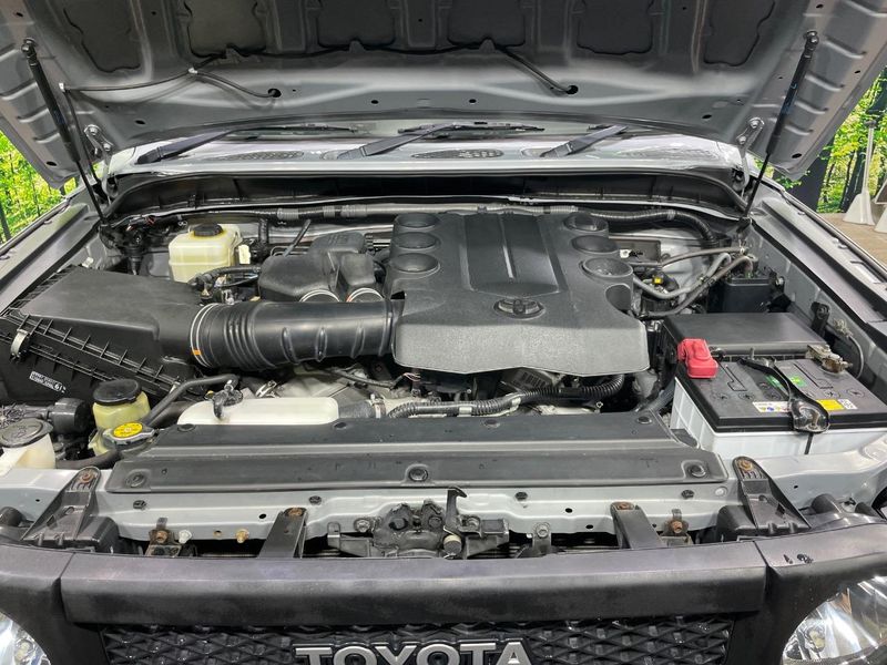 2012 Toyota FJ CRUISER CBA-GSJ15W (UW-6aa4c248b1733)[4]