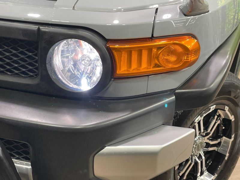 2012 Toyota FJ CRUISER CBA-GSJ15W (UW-6aa4c248b1733)[26]