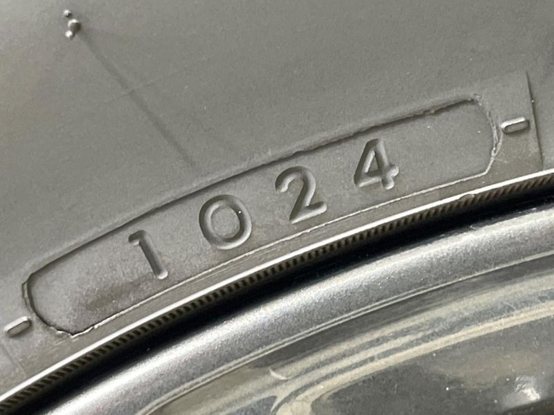 2021 Toyota Hilux 3DF-GUN125 (UW-6aa4c255ea619)[16]