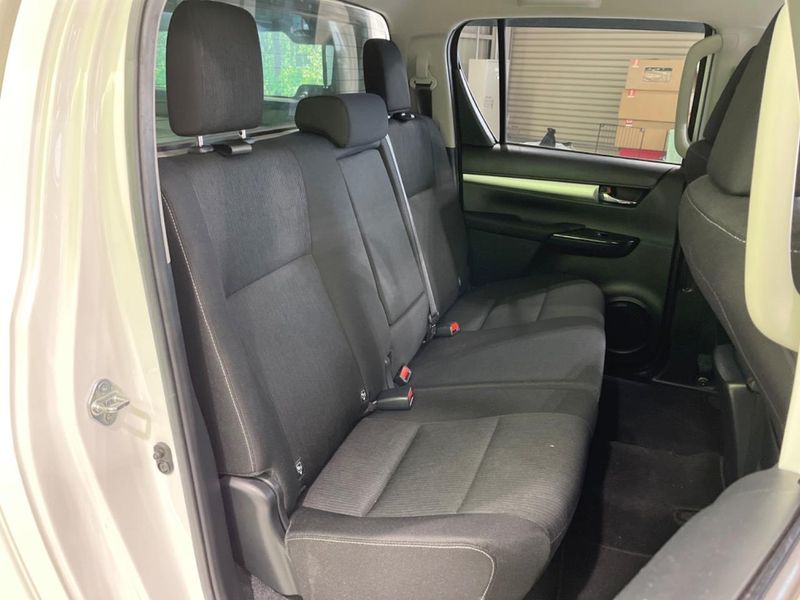 2021 Toyota Hilux 3DF-GUN125 (UW-6aa4c255ea619)[7]