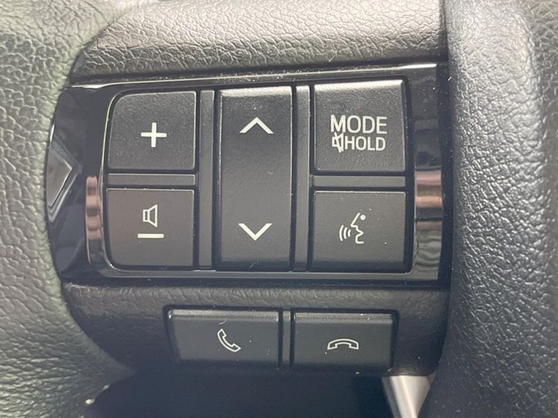 2021 Toyota Hilux 3DF-GUN125 (UW-6aa4c255ea619)[23]