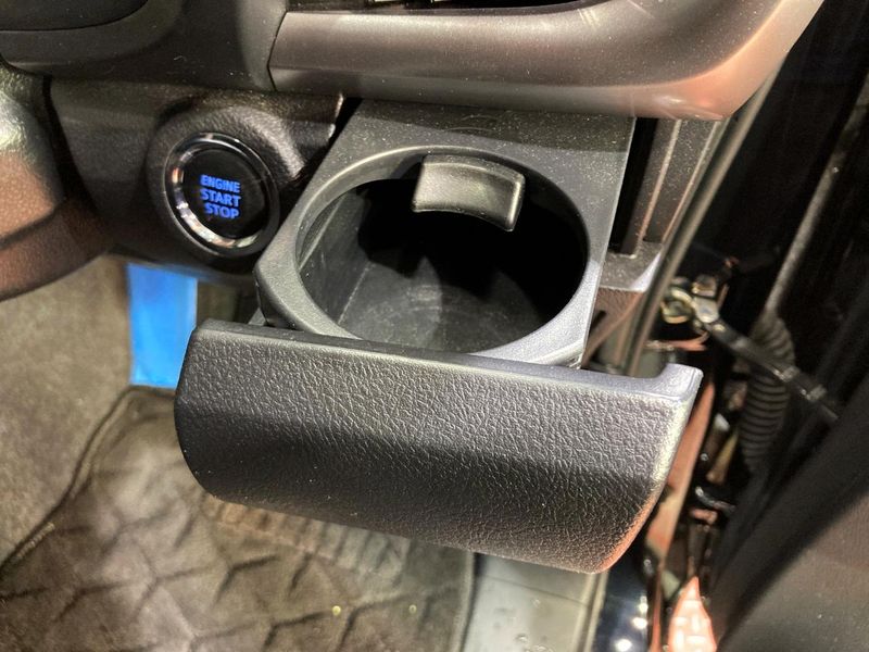 2022 Toyota Hilux 3DF-GUN125 (UW-6aa4c256ad6a8)[29]