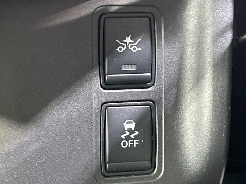 2018 Nissan Serena DAA-HFC27 (UW-6aa4c27baed66)[10]
