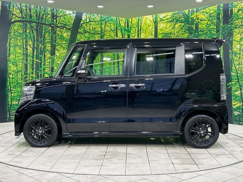 2017 Honda N-BOX CUSTOM DBA-JF1 (UW-6aa4c2a72cba3)[14]