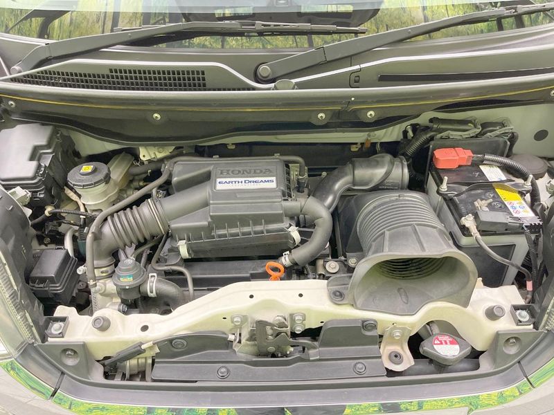2017 Honda N-BOX CUSTOM DBA-JF1 (UW-6aa4c2aa96b30)[5]