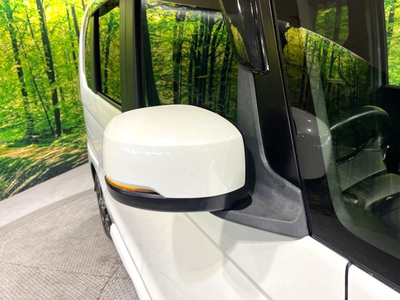 2018 Honda N-BOX CUSTOM DBA-JF3 (UW-6aa4c2bc856db)[23]