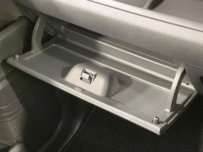 2021 Honda N-BOX CUSTOM 6BA-JF4 (UW-6aa4c2d495744)[26]