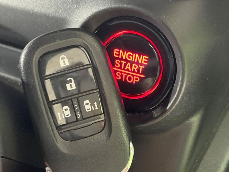 2023 Honda N-BOX CUSTOM 6BA-JF5 (UW-6aa4c2e10e1b5)[21]