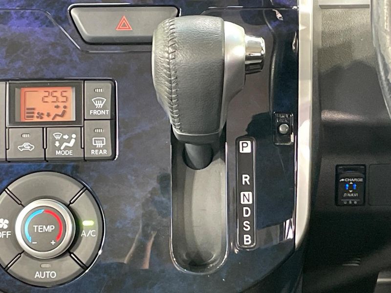 2019 Daihatsu Tanto DBA-LA600S (UW-6aa4c34785b47)[23]