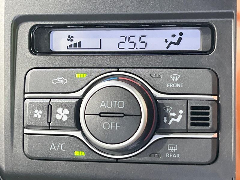2020 Daihatsu Taft 5BA-LA900S (UW-6aa4c36ab09f0)[23]
