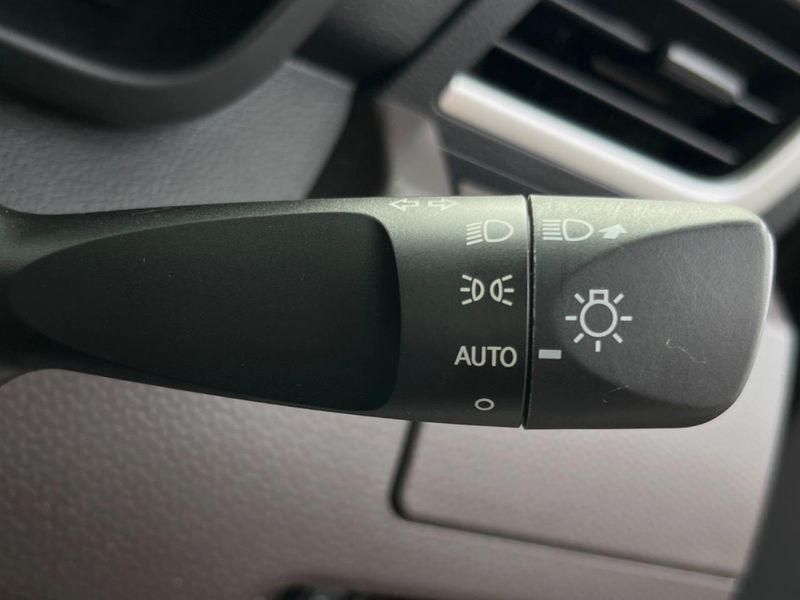 2018 Toyota Roomy DBA-M900A (UW-6aa4c37edece1)[17]