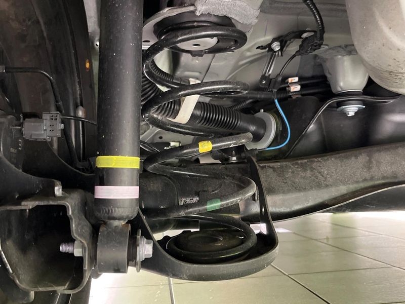 2021 Toyota Yaris 6AA-MXPH10 (UW-6aa4c41f463a5)[22]