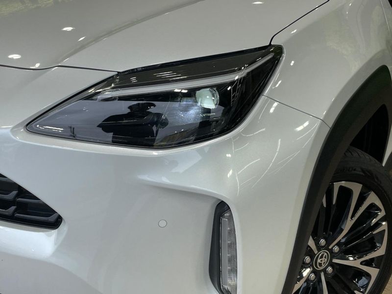 2025 Toyota Yaris Cross 6AA-MXPJ10 (UW-6aa4c42a12075)[28]