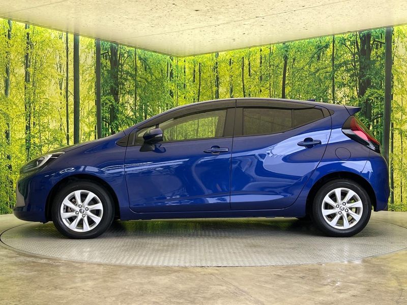 2021 Toyota Aqua 6AA-MXPK11 (UW-6aa4c42f7c991)[25]