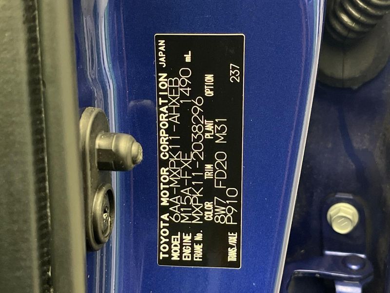 2021 Toyota Aqua 6AA-MXPK11 (UW-6aa4c42f7c991)[1]