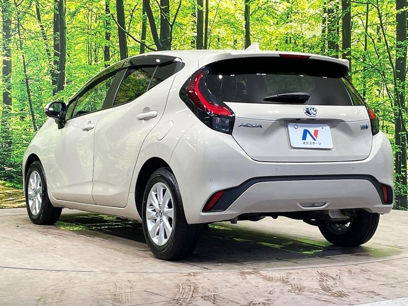 2023 Toyota Aqua 6AA-MXPK11 (UW-6aa4c432e6c18)[16]