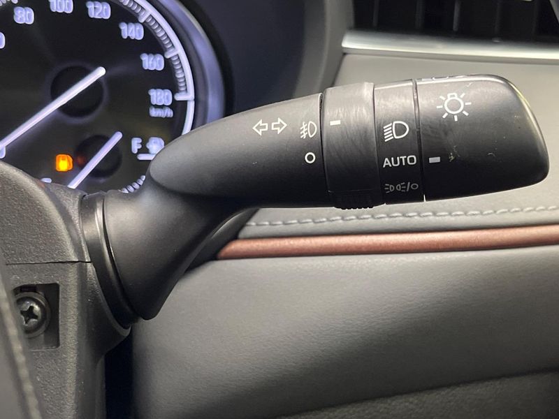 2021 Toyota Harrier 6BA-MXUA80 (UW-6aa4c4456d9a6)[12]