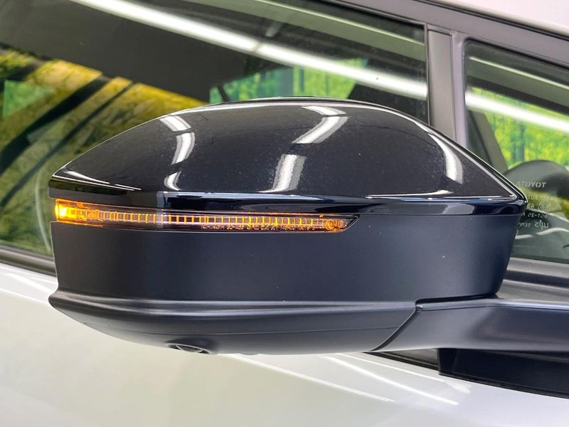 2023 Toyota Prius 6AA-MXWH60 (UW-6aa4c45047959)[11]