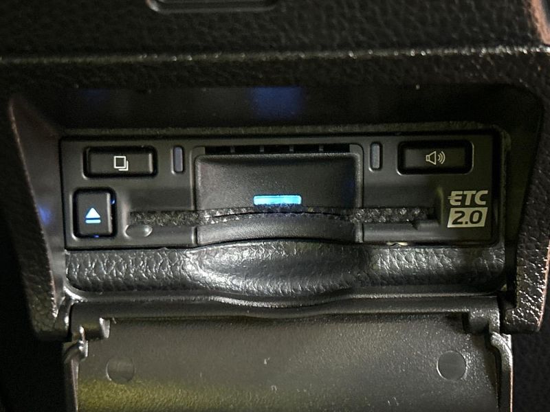 2022 Toyota Noah 6BA-MZRA90W (UW-6aa4c45aa296f)[7]