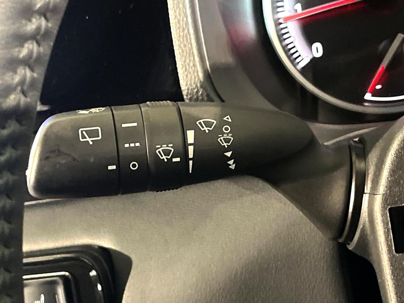 2023 Toyota Voxy 6BA-MZRA90W (UW-6aa4c45c94653)[26]