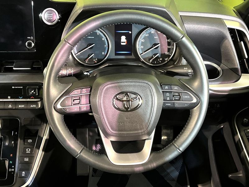 2023 Toyota Voxy 6BA-MZRA90W (UW-6aa4c45c94653)[6]