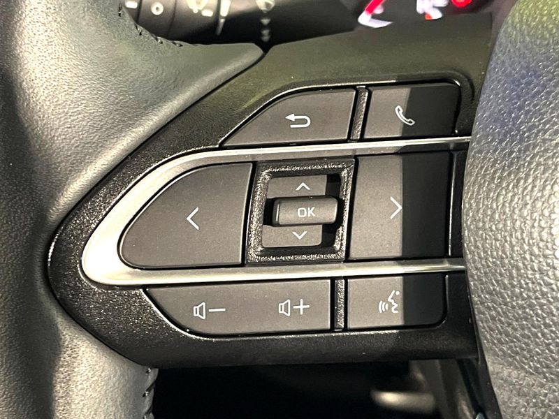 2023 Toyota Voxy 6BA-MZRA90W (UW-6aa4c45c94653)[23]