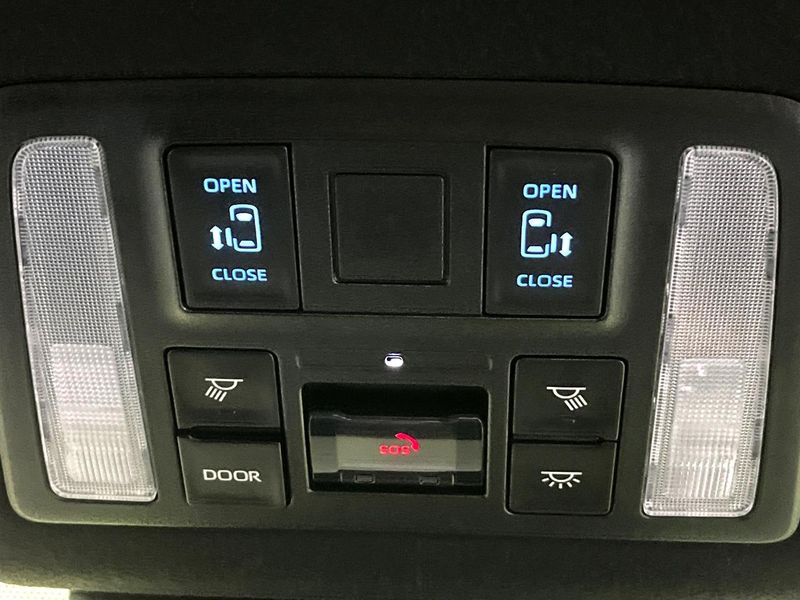 2023 Toyota Voxy 6BA-MZRA90W (UW-6aa4c45c94653)[20]