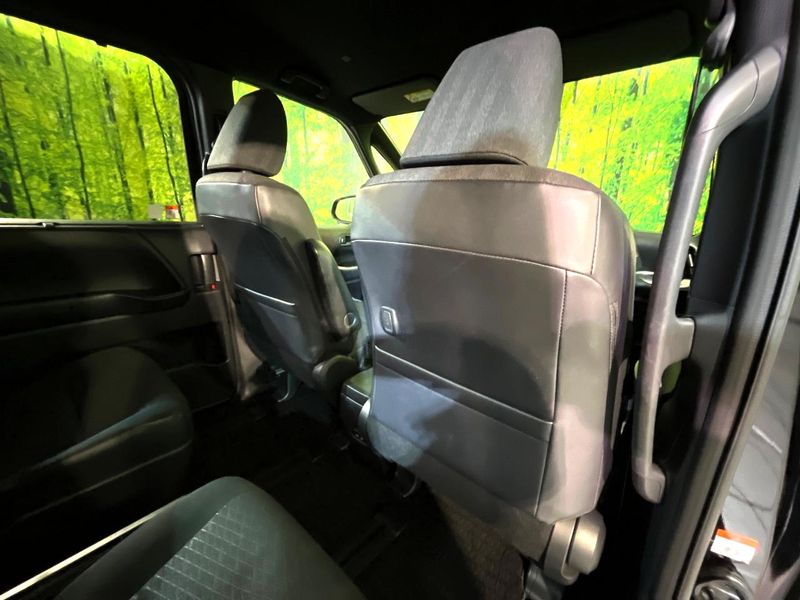 2023 Toyota Voxy 6BA-MZRA90W (UW-6aa4c45c94653)[29]