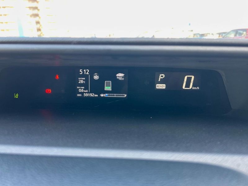 2017 Toyota Aqua DAA-NHP10H (UW-6aa4c47639ba8)[25]