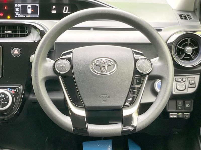 2018 Toyota Aqua DAA-NHP10 (UW-6aa4c4763c304)[29]