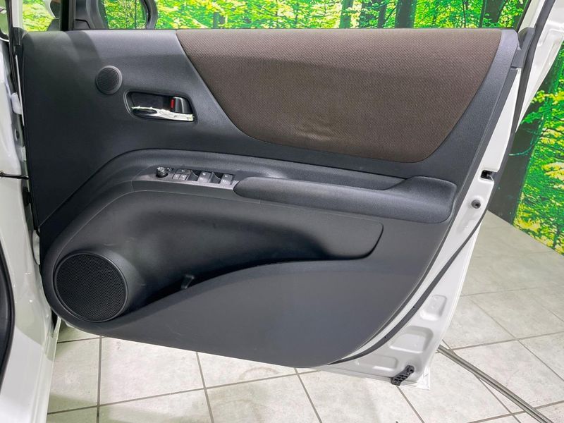 2019 Toyota Sienta 6AA-NHP170G (UW-6aa4c47e83a4a)[17]