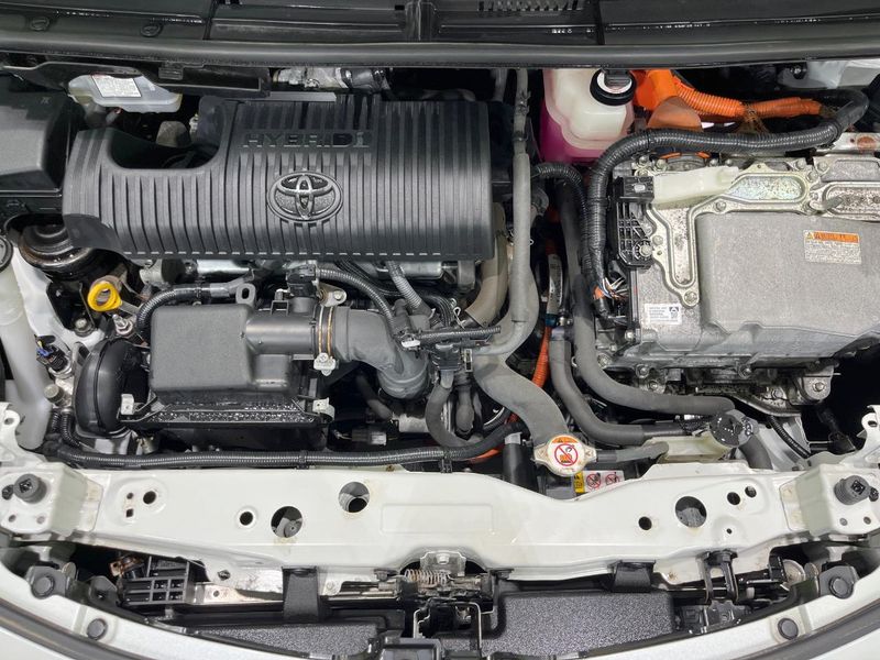 2019 Toyota Sienta 6AA-NHP170G (UW-6aa4c47e83a4a)[4]