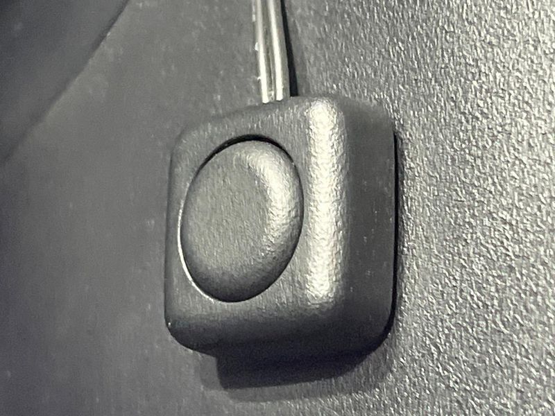 2021 Toyota Sienta 6AA-NHP170G (UW-6aa4c47f8ec2f)[15]