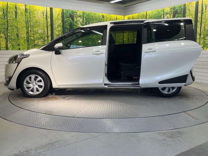 2016 Toyota Sienta DBA-NSP170G (UW-6aa4c4868d0ec)[16]