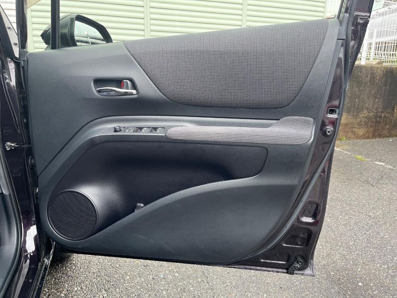 2017 Toyota Sienta DBA-NSP170G (UW-6aa4c487dd3c4)[28]
