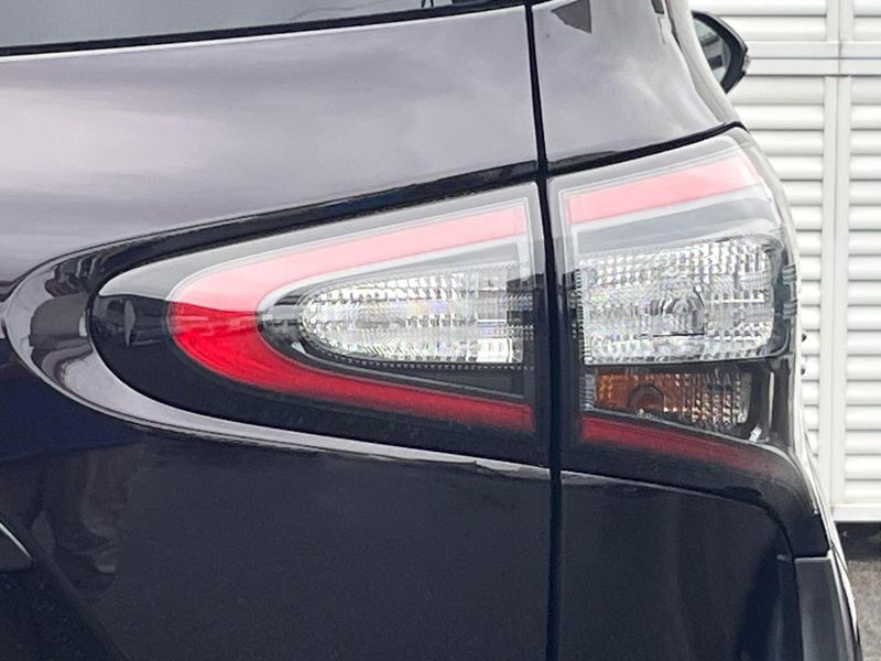 2017 Toyota Sienta DBA-NSP170G (UW-6aa4c487dd3c4)[17]