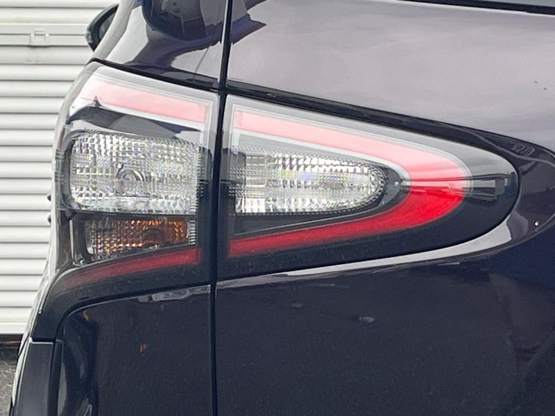2017 Toyota Sienta DBA-NSP170G (UW-6aa4c487dd3c4)[18]