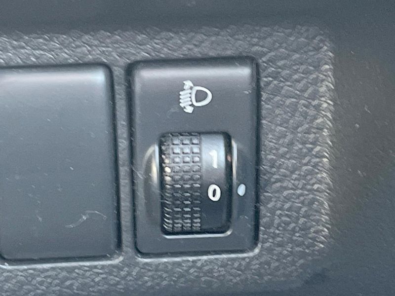 2010 Nissan X-Trail DBA-NT31 (UW-6aa4c48c67e4d)[17]