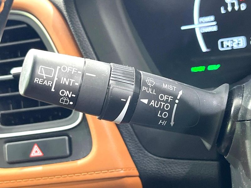 2016 Honda Vezel DAA-RU4 (UW-6aa4c4abc99b3)[25]