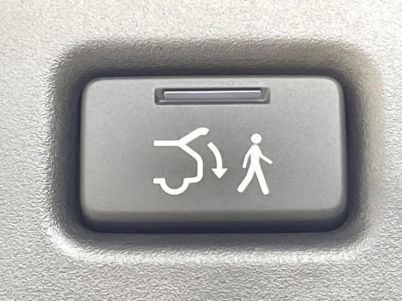 2022 Honda Vezel 6AA-RV5 (UW-6aa4c4b11b724)[18]