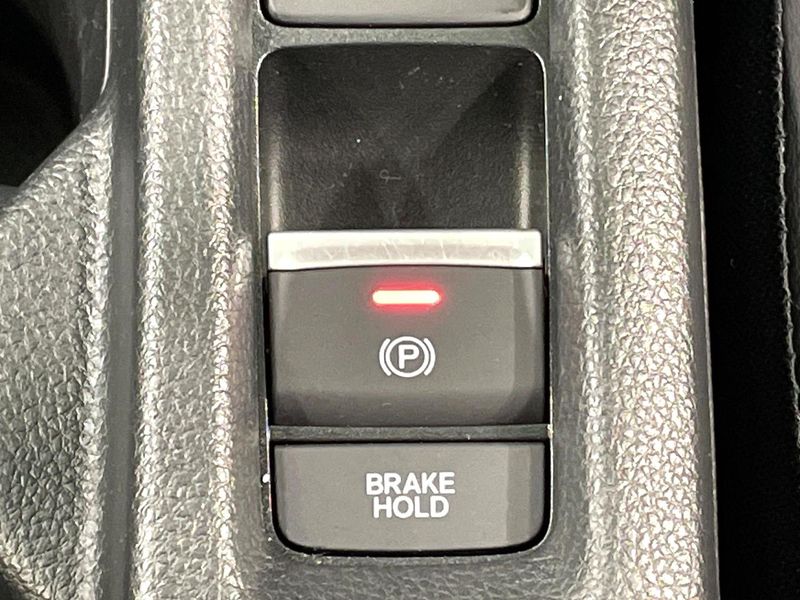 2022 Honda Vezel 6AA-RV5 (UW-6aa4c4b11b724)[24]