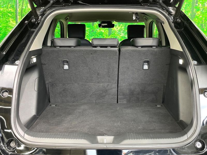 2022 Honda Vezel 6AA-RV5 (UW-6aa4c4b11b724)[13]