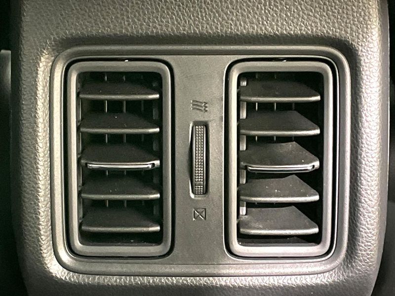 2022 Honda Vezel 6AA-RV5 (UW-6aa4c4b11b724)[28]