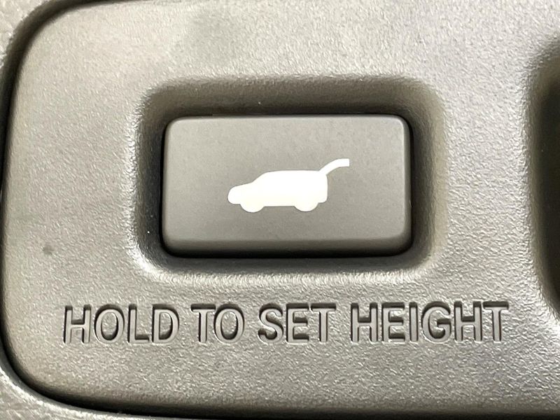 2022 Honda Vezel 6AA-RV5 (UW-6aa4c4b11b724)[17]